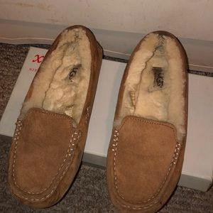 UGG MOCCASINS